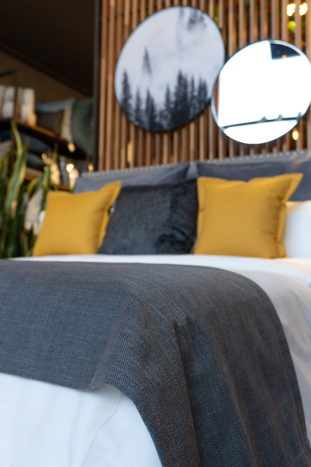 Pie de cama Bali Gris