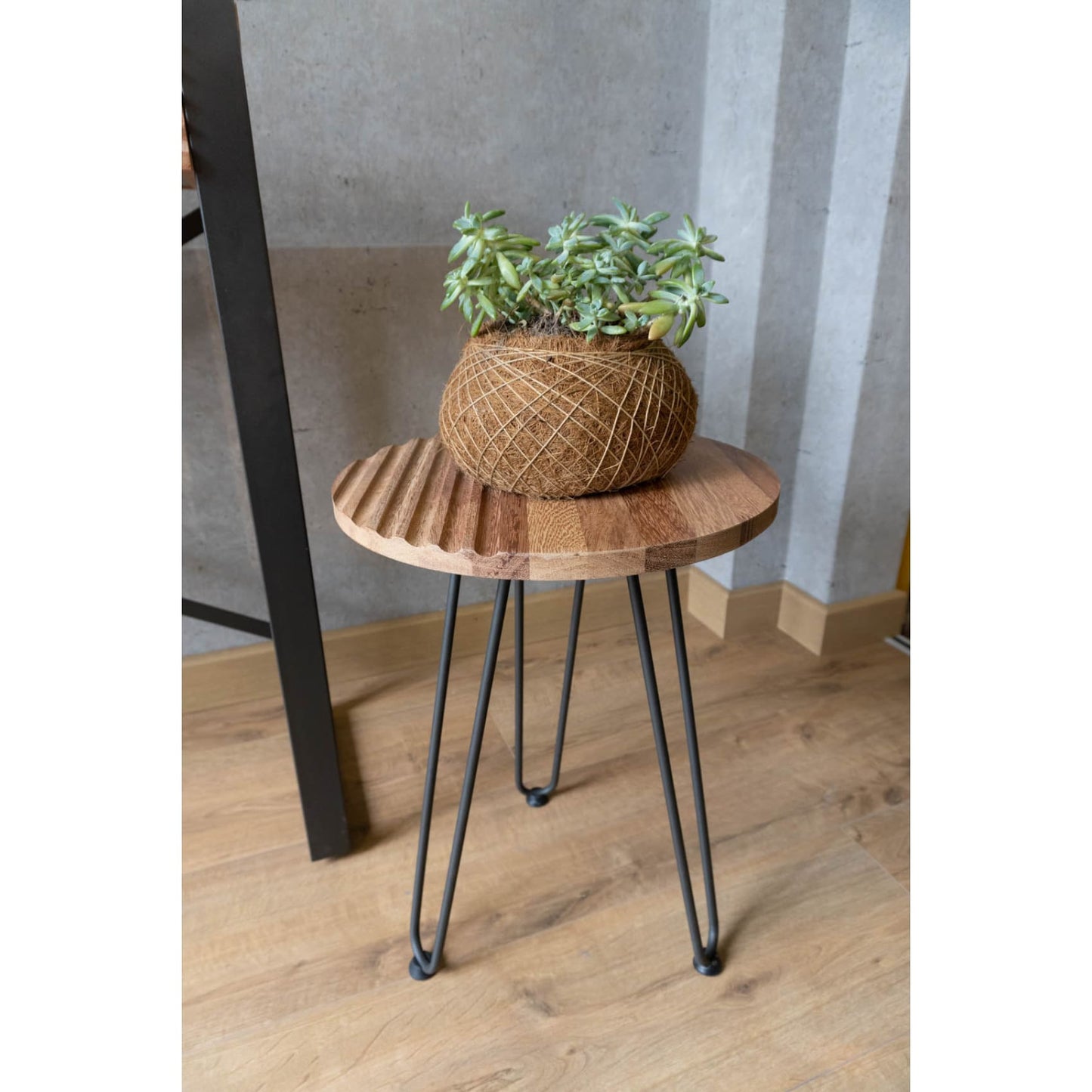 Mesa auxiliar, sala, estudio, madera. 