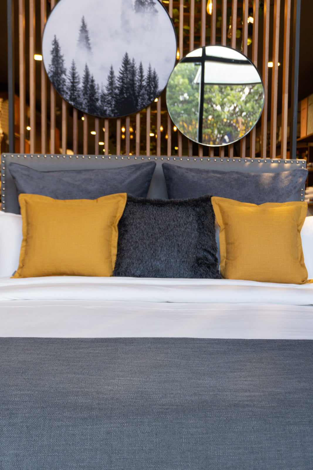Pie de cama Bali Gris